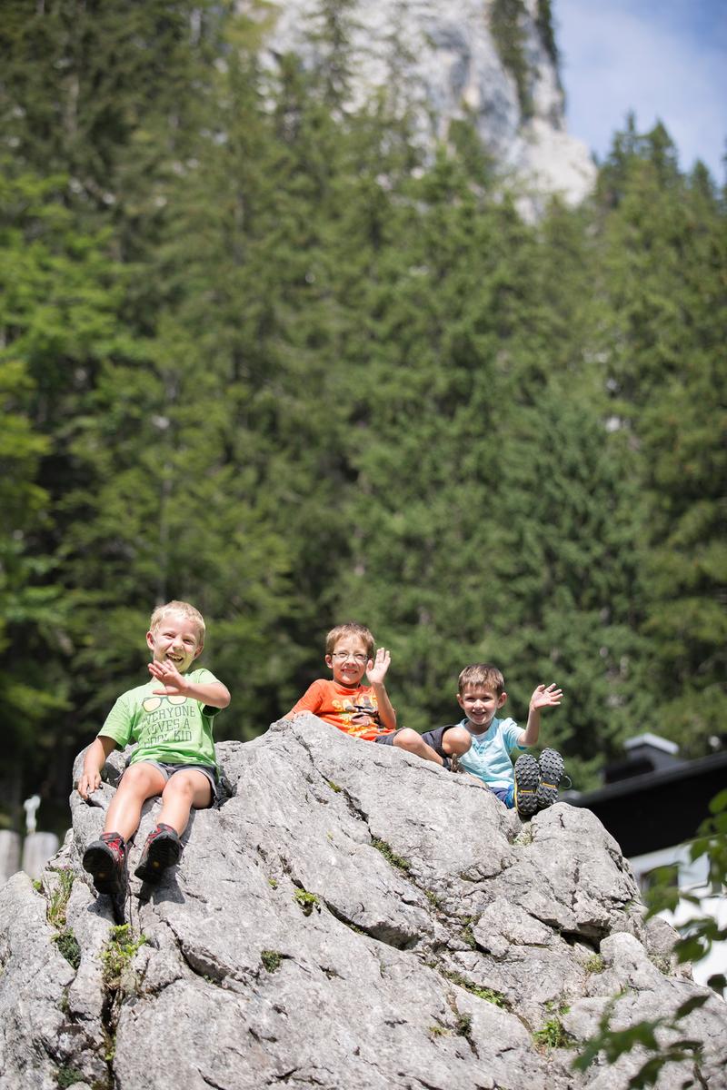 Am Berg hat man die Kleinen am besten stets im Blick. Foto: DAV/Jens Klatt