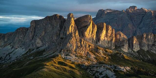 Die Felstürme des Setsass (2571 m) am Falzaregopass in den Dolomiten, Foto: Miriam Mayer