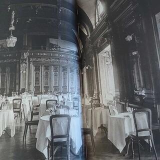 Blick ins Grandhotel, Doppelseite aus dem Buch "Keine Ostergüße mehr", Foto: Daniel Sautter