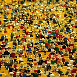 Legofiguren Menge, Foto: pixabay/EakK
