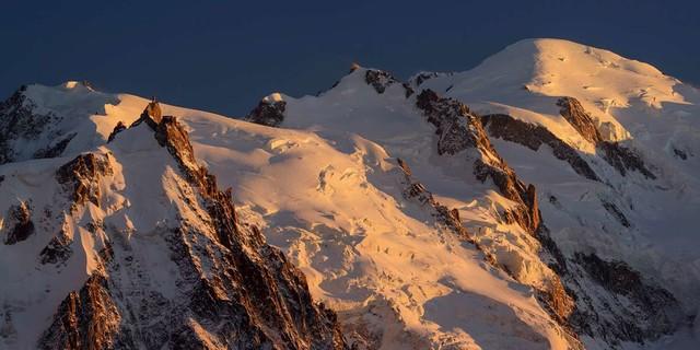 Mont Blanc du Tacul, Aiguille du Midi, Mont Maudit und Mont Blanc, Foto: Andreas Strauss