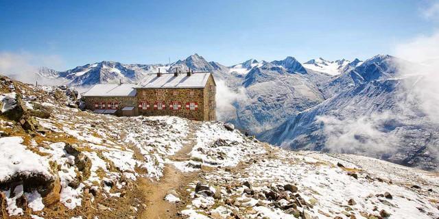 Auch die Breslauer Hütte in den Ötztaler Alpen steht zur Wahl , Foto: DAV/Anton Klocker