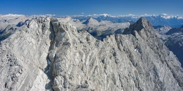Mittelspitze und Südspitze. Luftbild: Jörg Bodenbender
