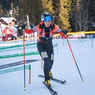 Tatjana Paller (DAV Bad Tölz) in der ersten Schikane beim heutigen Sprint Weltcup in Morgins (SUI) - Foto: SkiMoStats 
