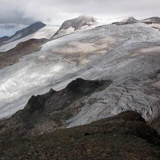 Auch die Gletscher der Venediger Gruppe präsentierten sich zu Wochenbeginn stark ausgeapert. Foto: DAV/Pröttel