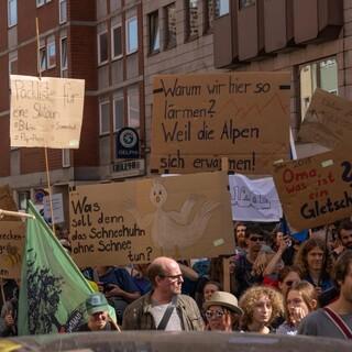 Die JDAV demonstriert für konsequente Klimapolitik, Foto: JDAV