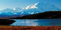 Der Denali (Mount McKinley) über dem Wonder Lake in Alaska, Foto: Art Wolfe