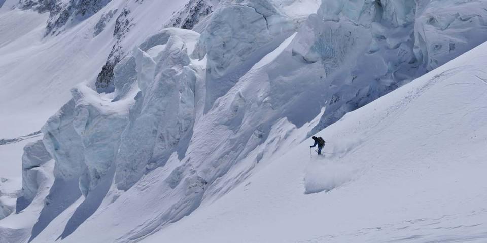 Von jetzt an geht’s bergab: die finale Gletscherabfahrt nach Zermatt, Foto: Stefan Herbke