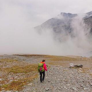 Wandern zwischen Regenwolken. Foto: Sylvio Röske 