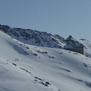 Die Neue Prager Hütte liegt mitten in der beeindruckenden Gletscherwelt des Nationalparks Hohe Tauern, Foto: Wilfried Studer