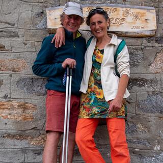 Mara Lacchia, die Hüttenwirtin des Rifugio Pontese, mit ihrem Lebensgefährten Gianni Predan. Foto: Stefan Heiligensetzer