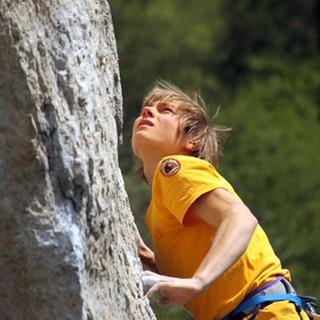 Alex Megos - Spitzenkletterer unterstützt "Naturverträglich Klettern". Foto: DAV/Steffen Reich