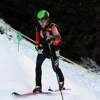 Finn Hösch (Bergland München) komplett fokussiert beim Sprint Weltcup in Pontedilegno-Tonale (ITA) - Foto: Matej Rumansky