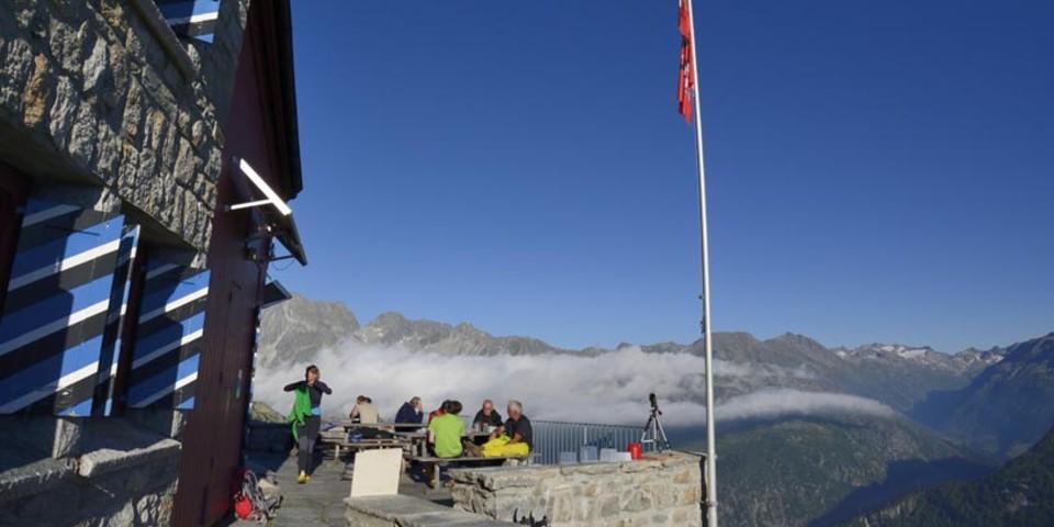 Schöne Aussicht: Auf der Terrasse der Salbitschijnhütte
