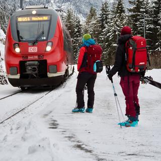 Skitouren-Öffentliche-Bahnhof-Michael-Vitzthum