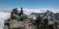 Chillen am Gipfel des Monte Nero. Nach 16 tollen Seillängen wohl verdient. Foto: Stefan Heiligensetzer