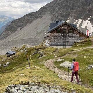 Die Badener Hütte zählt zu den abgelegensten Stützpunkten der Ostalpen. Foto: Stefan Herbke