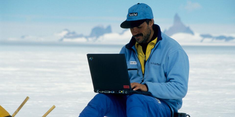 Techniktest in der Antarktis: Queen-Maud-Land-Expedition 2000. Foto: Ralf Dujmovits