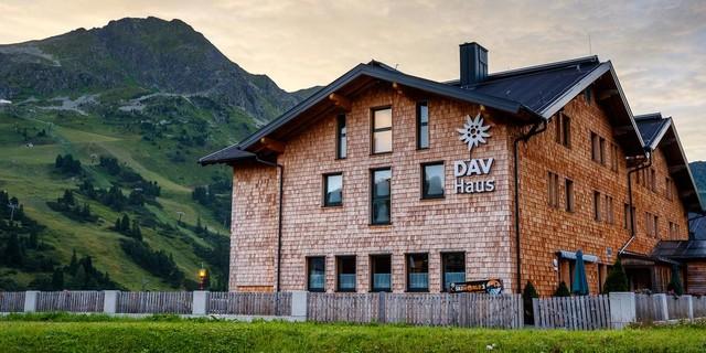 DAV-Haus Obertauern im Sommer, Foto: DAV/Marco Kost