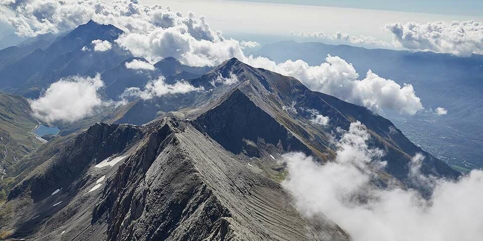 Über den Wolken: Auf über 3500 Meter hoch führt der Weg – entsprechend ist die Aussicht. Foto: Stefan Neuhauser