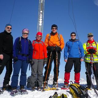 Sonniges Gipfelglück auf exakt 2.000 m ü. NN: Krinnenspitze südlich von Nesselwängle. Foto: Thomas Krobbach