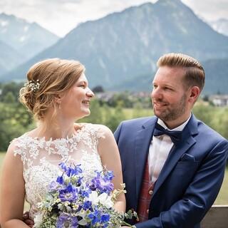 Veronika und Daniel - frisch verheiratet. Foto: Stefan Lindauer