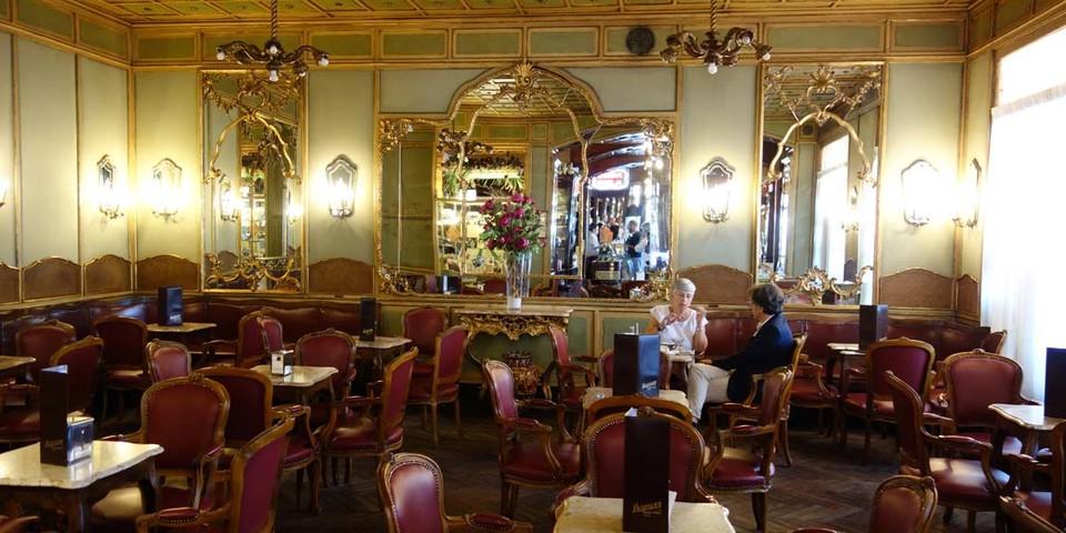 Cuneo glänzt mit hervorragender Gastronomie in gepflegten Cafés und hervorragenden Restaurants. Foto: Joachim Chwaszcza