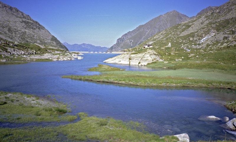 Stausee - Der nördliche Teil der Adamellogruppe ist wie viele „Urgesteins“-Gebirge geprägt von Wasser. Die Stromindustrie beschert den Wanderern viele hübsche Stauseen.