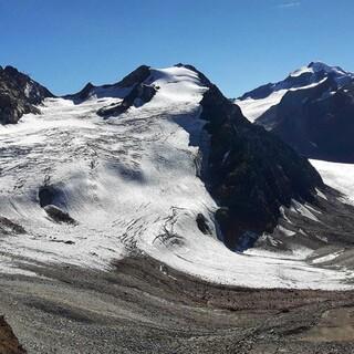 Der Linke Fernerkogel und die umgebenden Gletscher sollen durch die Ausweitung des Ruhegebiets vor Erschließungen geschützt werden. Foto: WWF/Vincent Sufiyan