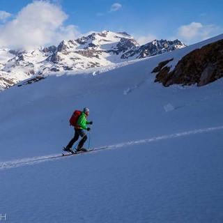Aufstieg zum Monte Cobernas (2578 m), einem der Skigipfel im Gebiet zwischen Crampiolo und Alpe Devero. Foto: Powerpress.ch