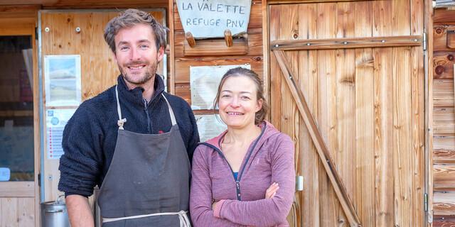 Auf dem Refuge de la Valette kochen die Chefs: Baptiste Ginollin und Julie Vingere. Foto: Iris Kürschner