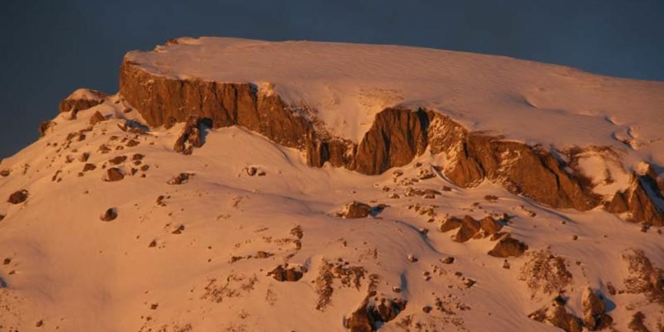 Ifen Westflanke - Nee, nicht Monte Rosa… Die Westflanke des Ifen leuchtet im Abendlicht.