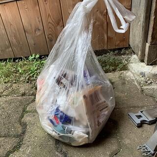 Plastiktüte mit eingesammeltem Müll. Foto: JDAV Bad Aibling/ Eva Wissing