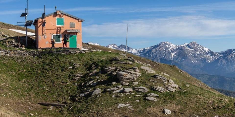 Auf dem Rif. San Remo, Liguriens höchstgelegene Hütte, macht das Aufwachen Freude. Foto: Ingo Röger