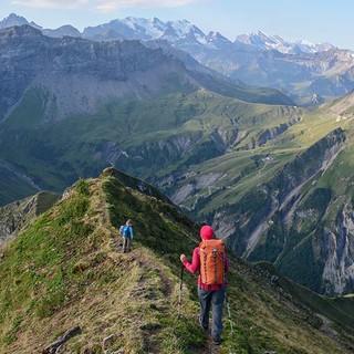 Auch die westlichen Berner Alpen (Blick auf Gspaltenhorn, Blümlisalpgruppe, Doldenhorn) haben ihre Reize. Foto: Bernd Jung