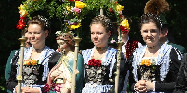 Gelebte Tradition und Brauchtum im Bergteigerdorf Schleching. Foto: Touristik-Information Schleching