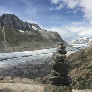 Die Wanderung führt unter anderem am Aletschgletscher in der Schweiz vorbei. Foto: Marina Wolf