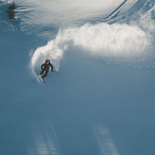 Skitour-Abfahrt-Powder