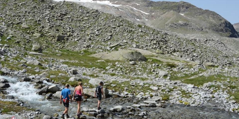 Hartdegenweg - Wanderbar: Nicht nur für alpine Haudegen ist der Hartdegenweg gemacht: Genusspassagen unter dem Rieserferner.