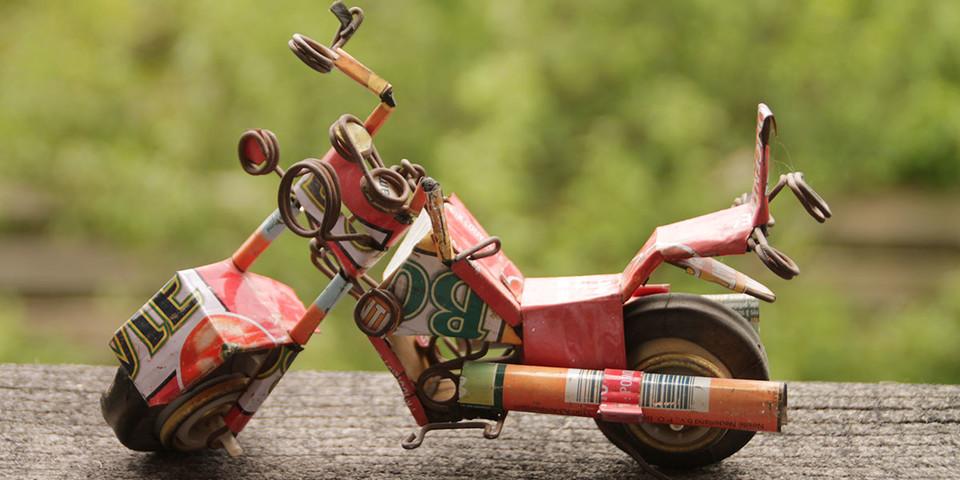 Platz 5a: Motorrad aus einer Tomatenbüchse von Bertl H.