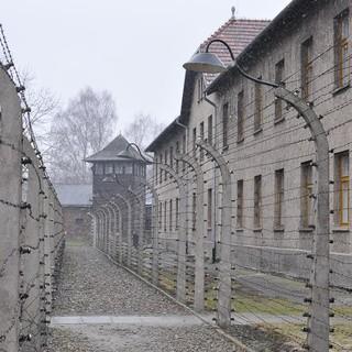 Auschwitz Außenansicht; (c) Jonas Freihart