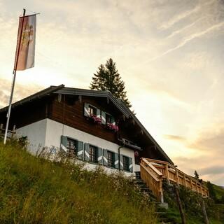 Die Dr. Heinrich-Hackelhütte im Tennengebirge, Foto: Lorenz Masser