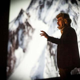 Reinhold Messner präsentiert seinen Film. Foto: Olaf Krüger.