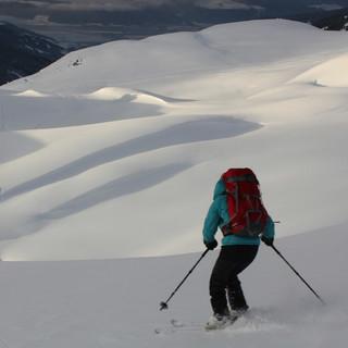 In den Tuxer Alpen liegt (wie hier am Hohen Kopf) meist genug Schnee zum Skitourengehen. Foto: Pröttel