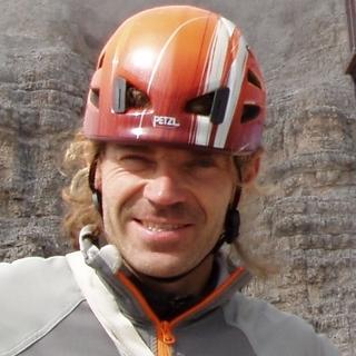 Thomas Exner ist staatlich geprüfter Berg- und Skiführer, arbeitete bei der DAV Sicherheitsforschung und dozierte an der Thompson Rivers Universität in Kanada.