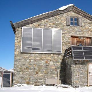 Die Klostertaler Umwelthütte nutzt Solar zur Stromerzeugung. Foto: DAV