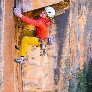 Lor Sabourin klettert in Arizona. Copyright: Bill McCord
