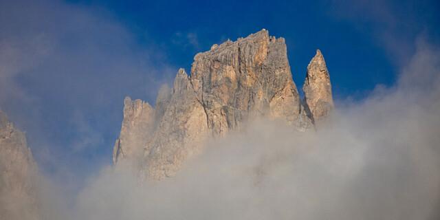 Die Fünffingerspitze über dem Nebel – ganz rechts die Daumenkante. Foto: Stefan Stadler
