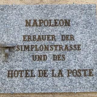 Das Hotel Post in Simplon Dorf wurde 1810 von Napoleon als Kaserne erbaut. Foto: Iris Kürschner