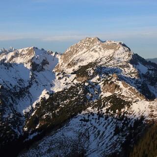Auch in den  Ammergauer Alpen liegt derzeit erstaunlich wenig Schnee. Foto_ DAV/Pröttel